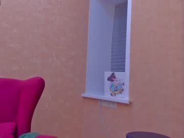 girl
        cristal_moli cam image #371008
