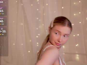 girl
        april_blush cam image #3052515
