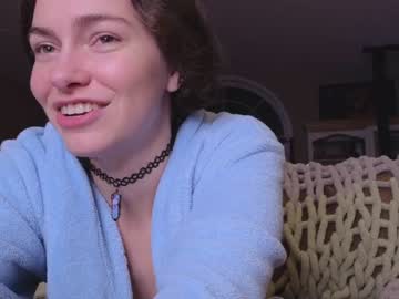 girl
        chroniclove cam image #766618