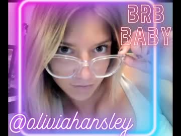 girl
        oliviahansleyy cam image #3170022