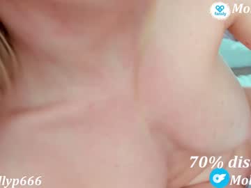 girl
        molly_p cam image #1113115