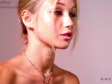 girl
        blackmango_mary cam image #753416