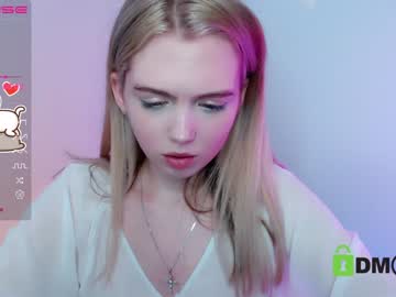 girl
        small_blondee cam image #336159