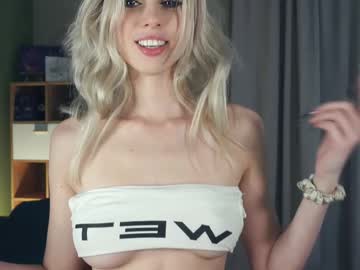 girl
        audreycarvin cam image #4437251