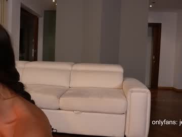 girl
        therealbonnieclydex cam image #1478080