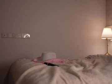 girl
        kriss0leoo cam image #4095554