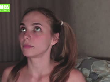 girl
        delicious_couple_ cam image #1486007