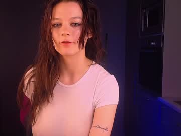 girl
        lorienn cam image #1963189