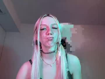 girl
        riababe cam image #662706