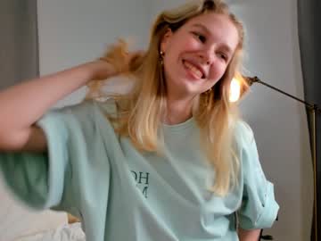 girl
        coventinadavy cam image #2673572