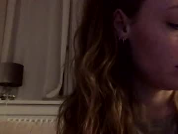 girl
        lady_dagmar cam image #2152502