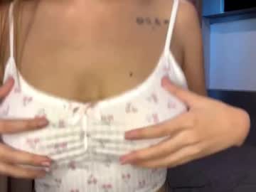 girl
        sweetie_natasha cam image #3567477