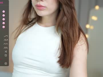 girl
        _rose_i cam image #1493339