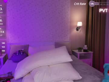 girl
        dreamy_kira cam image #3391675