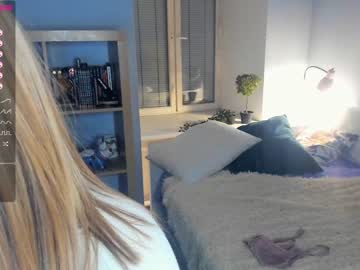 girl
        sun_shiiine cam image #884613