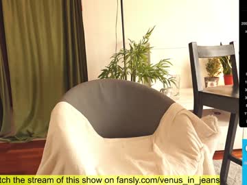 girl
        venus_in_jeans cam image #2246893