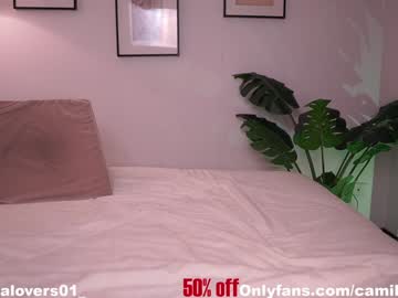 girl
        camilalovers01 cam image #3216953
