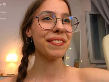 girl
        wanda_robinson cam image #2856760