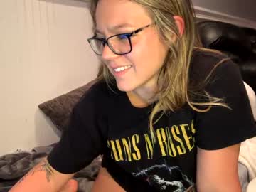 girl
        hotwife277 cam image #1479691