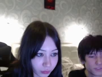 couple
        alyx1 cam image #2559456