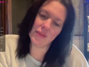 girl
        lonelylover2021 cam image #338839