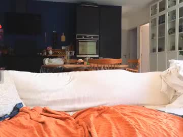 couple
        luxymin cam image #4558766