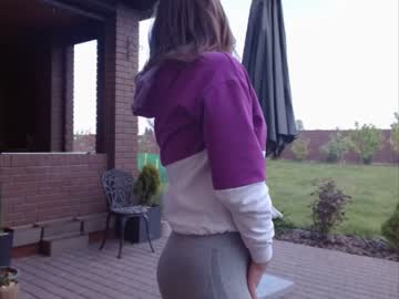 girl
        juicy_peach88 cam image #1007383