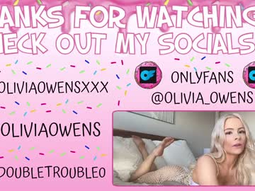 girl
        oliviaowens cam image #1484841