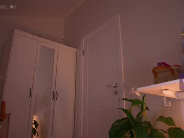 girl
        lil_eva cam image #4607638