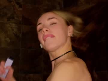 girl
        uwunikaa cam image #1885971