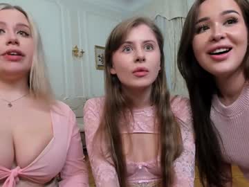 couple
        sexxxsirens cam image #3745271