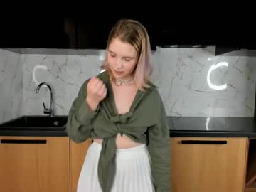 girl
        lornaballester cam image #3899618