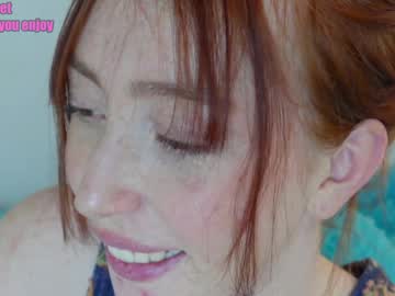 girl
        niilaa cam image #3675245