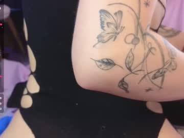 girl
        kitty_roses cam image #4576332