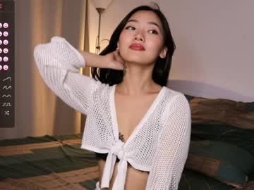 girl
        refined_style cam image #1617404