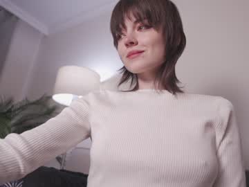 girl
        auddicted cam image #1967903