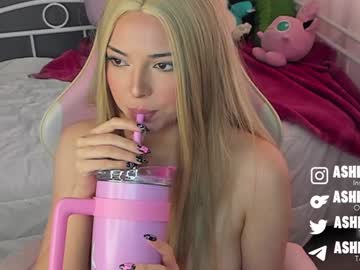 girl
        ashleycat9 cam image #3124092