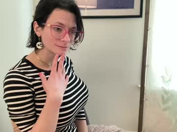 girl
        naomi_reah cam image #4047627
