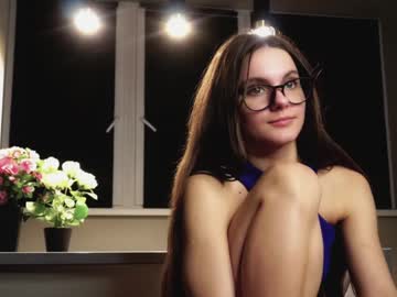 girl
        lorettadunnell cam image #3713523
