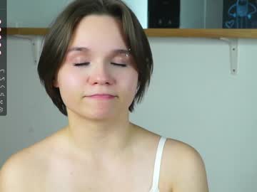 girl
        primrosecolemanf cam image #3683994