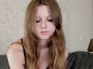 girl
        alainaestrada cam image #1786824
