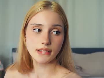girl
        brimladamos cam image #4495334