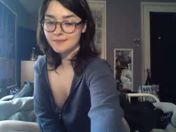 girl
        soursou cam image #2520319