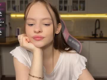 girl
        sweeety_tweety cam image #3561466