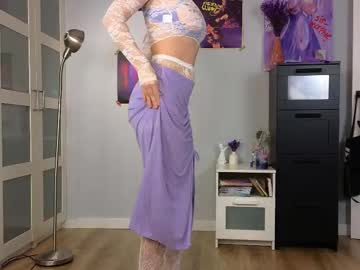 girl
        new_purple cam image #4263516
