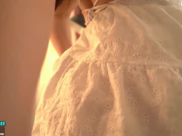 girl
        sweety_rinushka_ cam image #3224426
