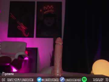 girl
        lunaqueeeen cam image #469016