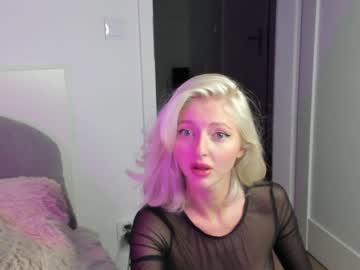 girl
        yournaughtymiss cam image #1804753