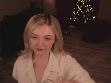 girl
        lucydelovely cam image #2100797