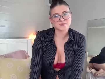 girl
        millie333x cam image #4513729